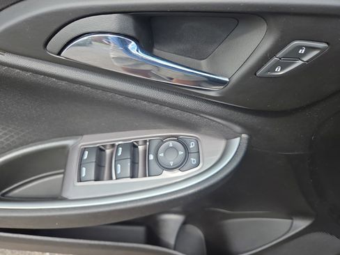 Used 2024 Chevrolet Malibu LT image 32