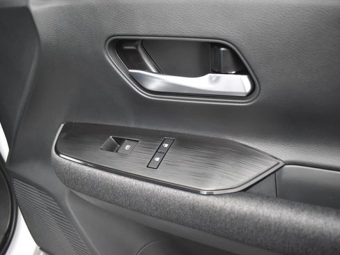 New 2025 Nissan Kicks SV image 24