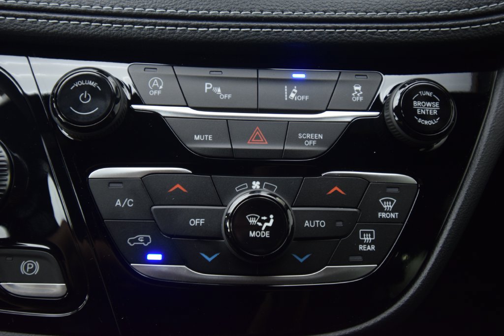 New 2027 Chrysler Pacifica Select FWD image 19