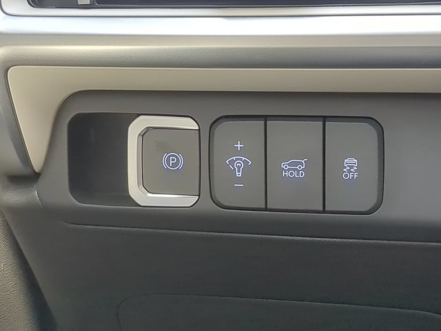 Used 2025 Hyundai Santa Fe SE FWD image 27