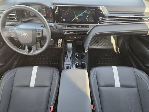 Used 2025 Toyota Camry XLE FWD image 24
