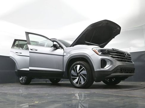 Used 2025 Volkswagen Atlas SE FWD image 53