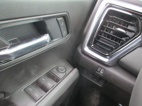 New 2026 GMC Canyon Elevation w/ Convenience Package image 13