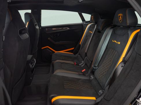 Used 2024 Lamborghini Urus Performante AWD/4WD image 17