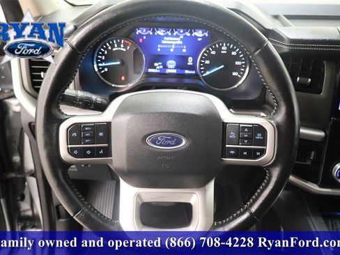 Used 2024 Ford Expedition XLT image 24