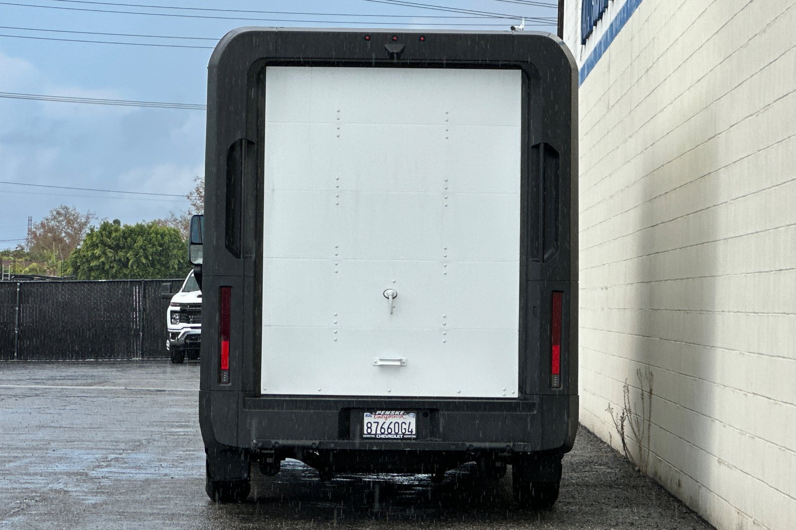 Used 2024 Chevrolet Brightdrop 600 w/ Commercial Equipment Package AWD/4WD image 5