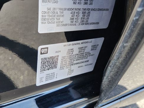 Used 2024 Chevrolet Silverado 1500 LT w/ Z71 Off-Road Package image 22