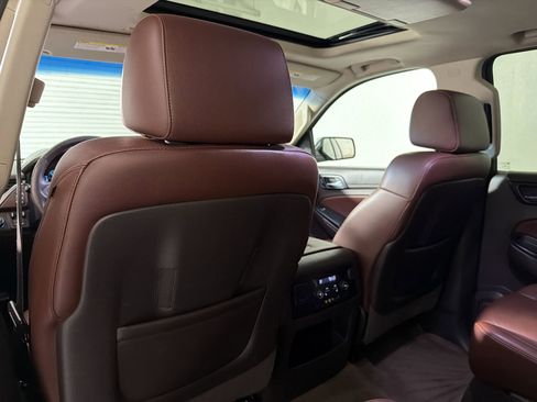 Used 2015 Chevrolet Suburban LTZ AWD/4WD image 21