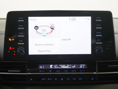 Used 2023 Toyota Sienna XLE FWD image 19
