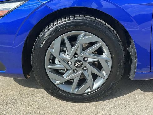 Used 2024 Hyundai Elantra SEL FWD image 6