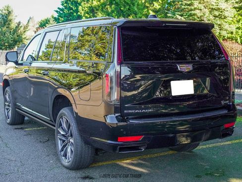 Used 2023 Cadillac Escalade ESV Sport Platinum image 6
