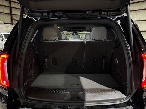 Used 2023 GMC Yukon SLT image 18