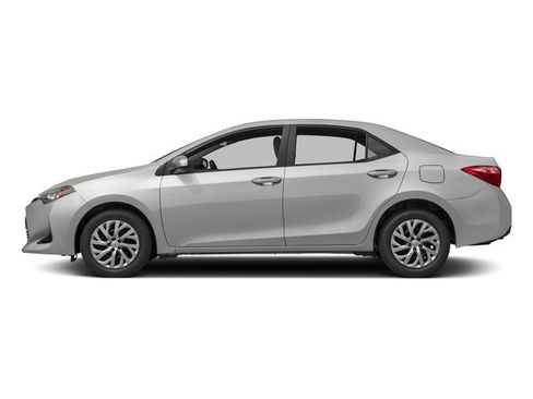 Used 2018 Toyota Corolla SE w/ SE Premium Package image 3