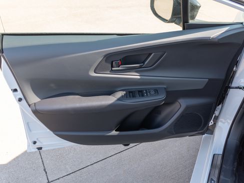 New 2026 Toyota Prius LE image 8