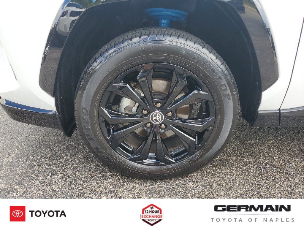 Certified 2025 Toyota RAV4 XSE AWD/4WD image 13