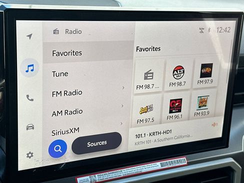 Used 2025 Toyota Tacoma TRD Sport image 17