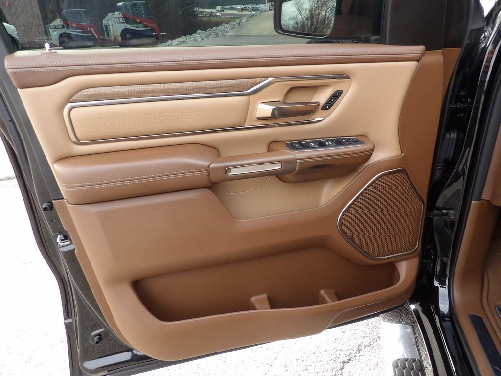 Used 2019 RAM 1500 Limited RWD image 14