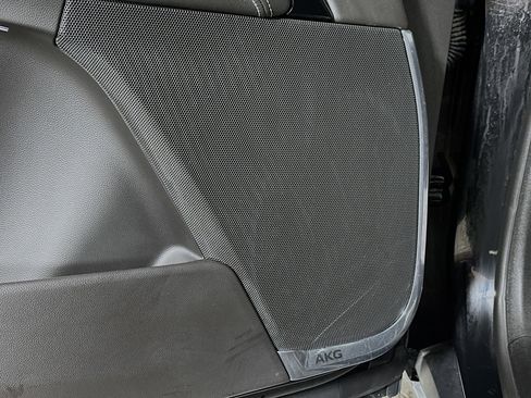 Used 2025 Cadillac Escalade Sport Platinum w/ LPO, Floor Liner Package AWD/4WD image 19