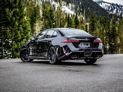 New 2026 BMW M5 w/ Carbon Package AWD/4WD image 5