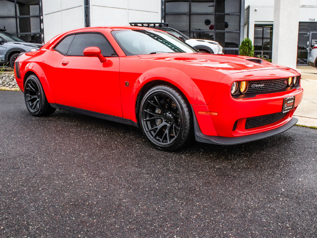 Used 2022 Dodge Challenger R/T Scat Pack RWD image 3