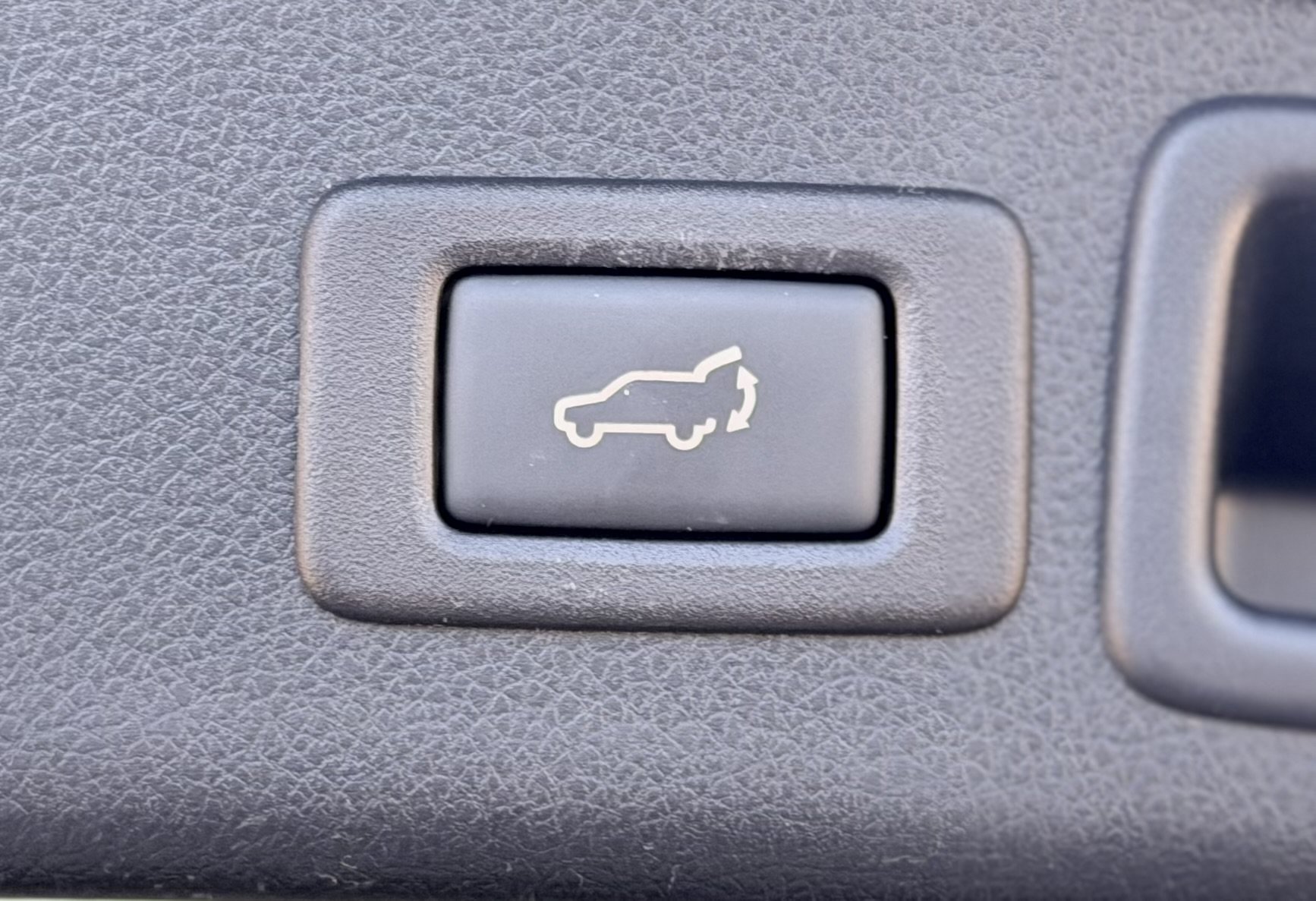 Used 2017 Subaru Forester 2.5i Limited AWD/4WD image 12