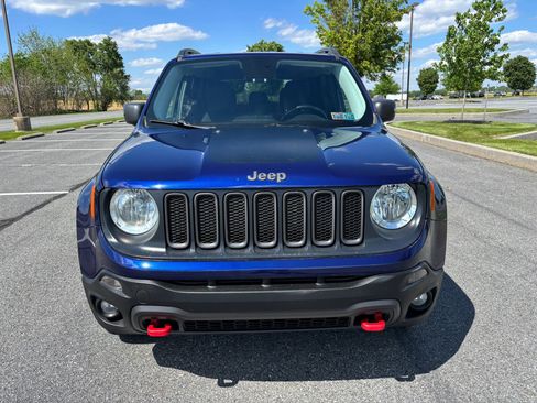 Used 2017 Jeep Renegade Trailhawk w/ Popular Equipment Group AWD/4WD image 3