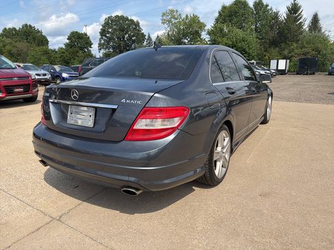 Used 2011 Mercedes-Benz C 300 4MATIC Sedan image 4
