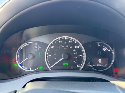 Used 2013 Lexus CT 200h w/ Premium Pkg w/Navigation image 23