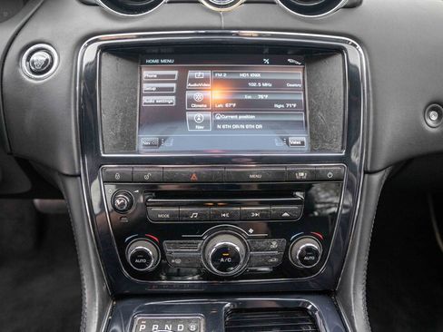 Used 2011 Jaguar XJ L RWD image 16