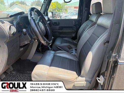 Used 2008 Jeep Wrangler X AWD/4WD image 10