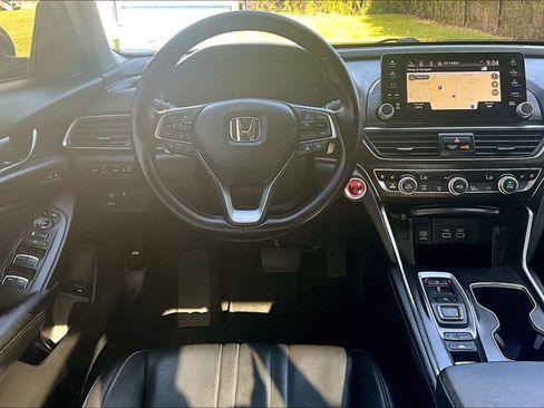 Used 2021 Honda Accord Touring image 7