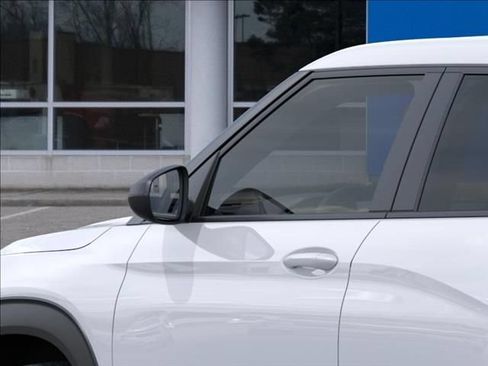 Used 2026 Chevrolet TrailBlazer LS w/ LS Convenience Package FWD image 12