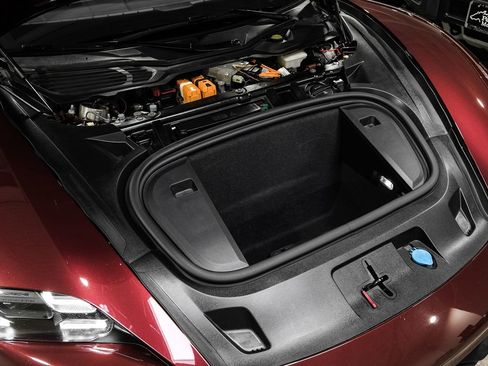 Used 2021 Porsche Taycan 4S w/ Premium Package image 52