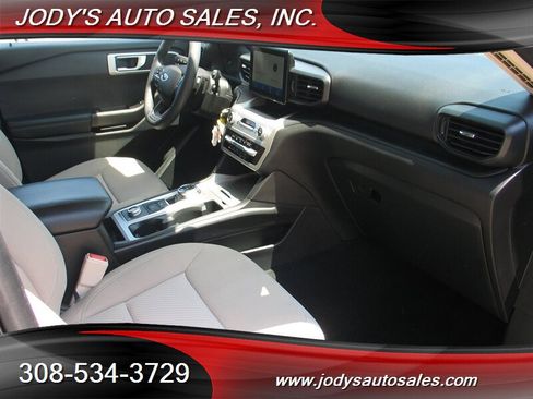 Used 2020 Ford Explorer 4WD w/ Class III Trailer Tow Package image 23