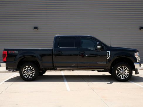 Used 2020 Ford F250 Lariat w/ Lariat Ultimate Package AWD/4WD image 2