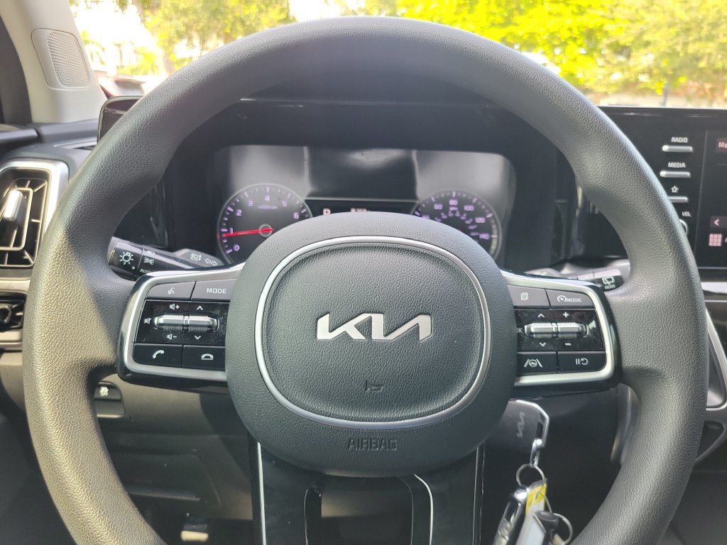 Used 2022 Kia Sorento LX FWD image 18