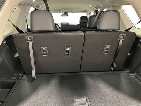 Used 2025 Honda Pilot EX-L image 31