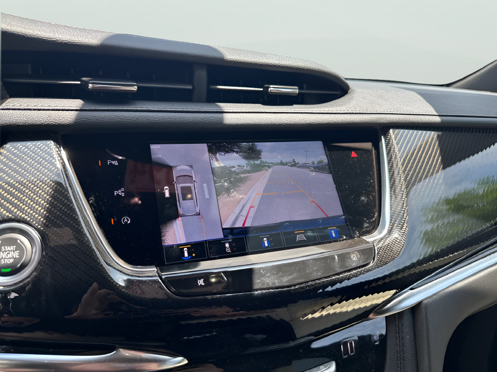 Used 2025 Cadillac XT6 Sport w/ Technology Package AWD/4WD image 24