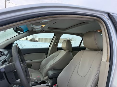 Used 2010 Ford Fusion SEL image 14