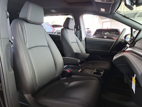 New 2026 Honda Odyssey Sport-L image 10