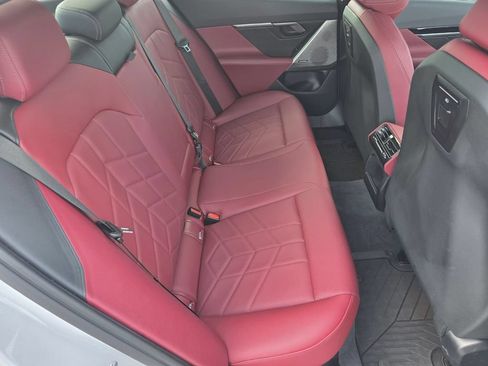 Certified 2025 BMW 530i RWD image 25