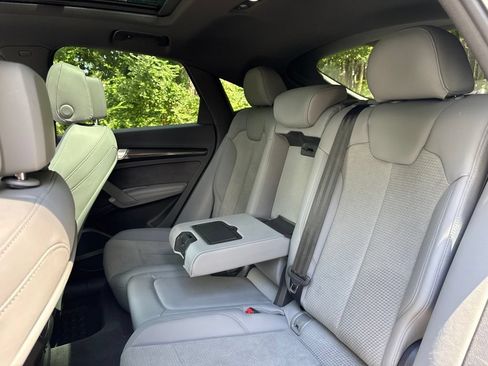 Used 2025 Audi SQ5 Premium Plus AWD/4WD image 22