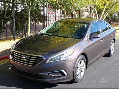 Used 2016 Hyundai Sonata SE image 3