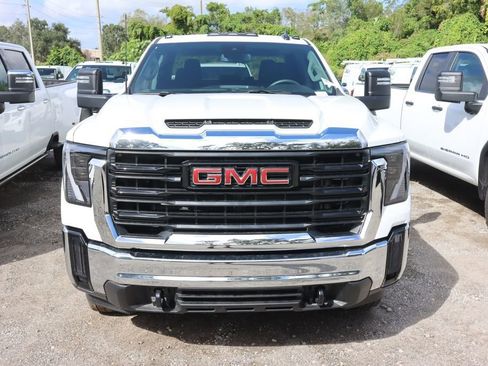 New 2025 GMC Sierra 3500 Pro w/ Convenience Package AWD/4WD image 3