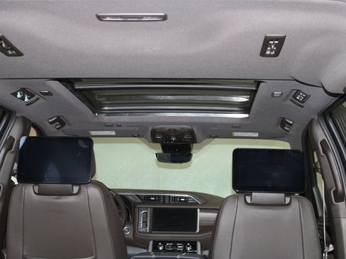 Used 2024 GMC Yukon XL Denali w/ Denali Reserve Package image 38