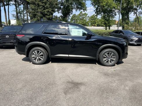 New 2026 Nissan Pathfinder SL FWD image 8