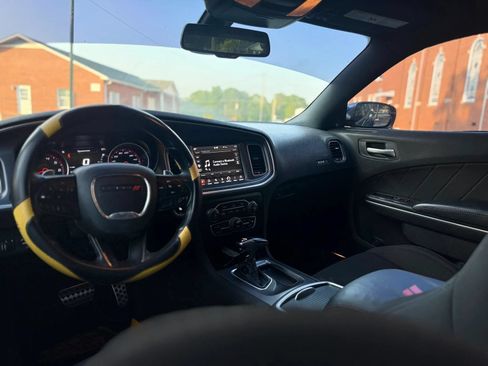 Used 2020 Dodge Charger Scat Pack RWD image 10