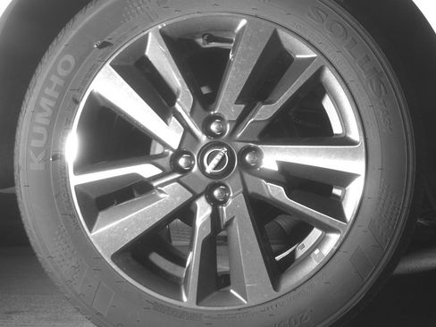 Used 2025 Nissan Versa SV FWD image 15