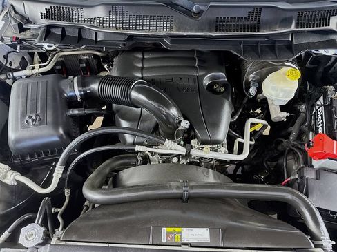 Used 2016 RAM 1500 Express RWD image 34