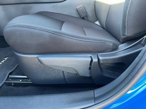 Used 2025 Nissan Sentra SV FWD image 22